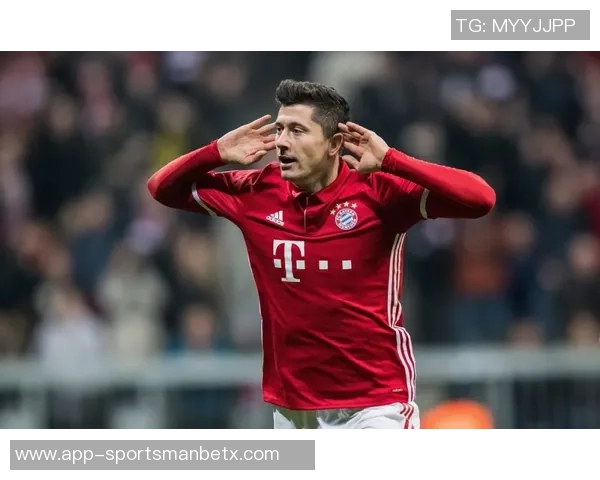 上田绮世大四喜轰18球领跑荷甲射手榜展现超强攻击力 上田绮世大四喜轰18球领跑荷甲射手榜展现超强攻击力