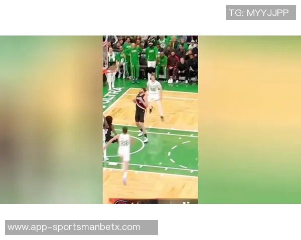 普理查德全场高效表现17投8中三分球4中7贡献21分6篮板5助攻并献压哨三分 普理查德全场高效表现17投8中三分球4中7贡献21分6篮板5助攻并献压哨三分