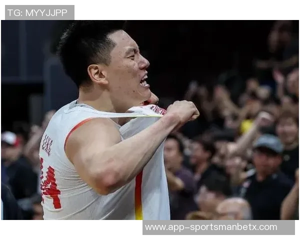 中国男篮回京解散郭士强叮嘱李弘权带好家人情意浓厚